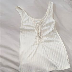 super cute white/cream top